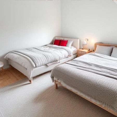 Charbonnel 1 B Charleroi-Airport Apartment Екстериор снимка